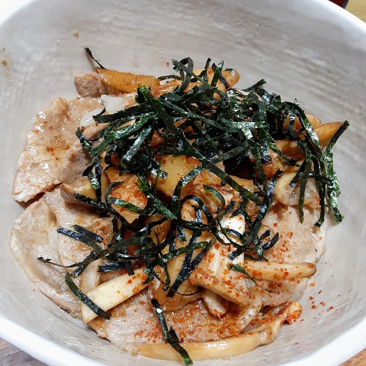 豚しょうが焼き丼